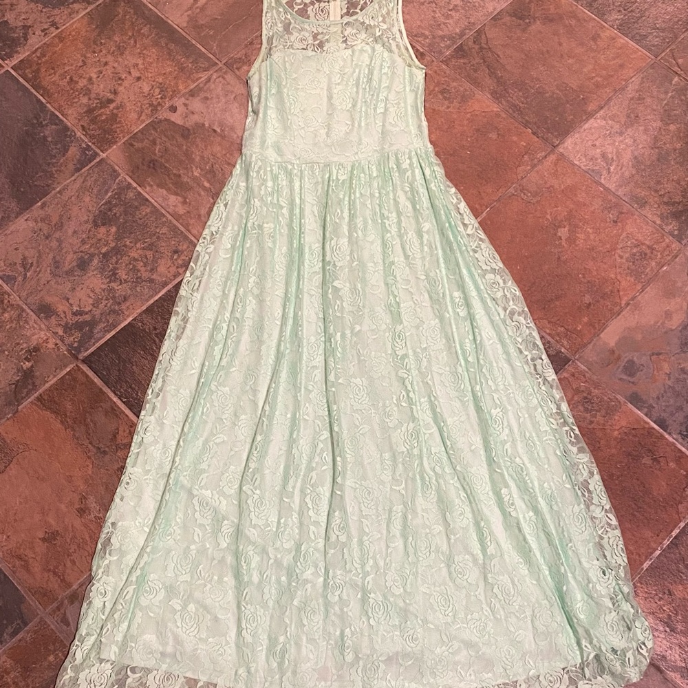 Size Large Wedtrend dress, mint green in excellent condition.